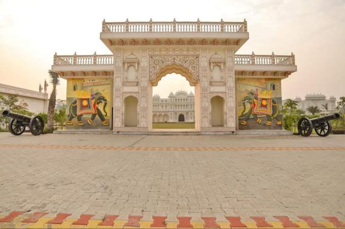 Kairvi Fort Resort Moradabad Buitenkant foto